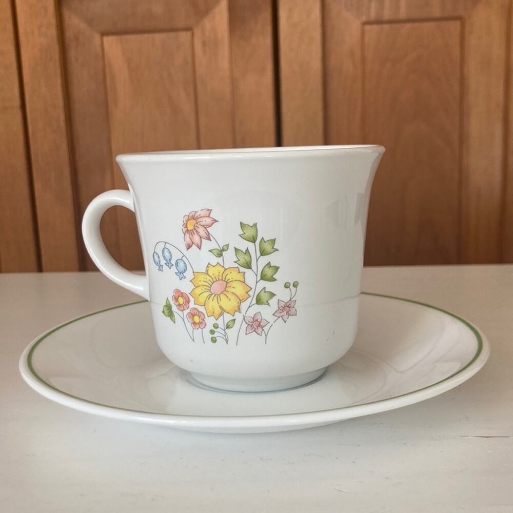 Vintage Corelle “Spring Meadow” Pattern, 1 Saucer, 1 Teacup